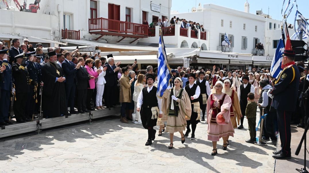 Independence Day in Mykonos: Μαθητική παρέλαση για το Έπος του 1821
