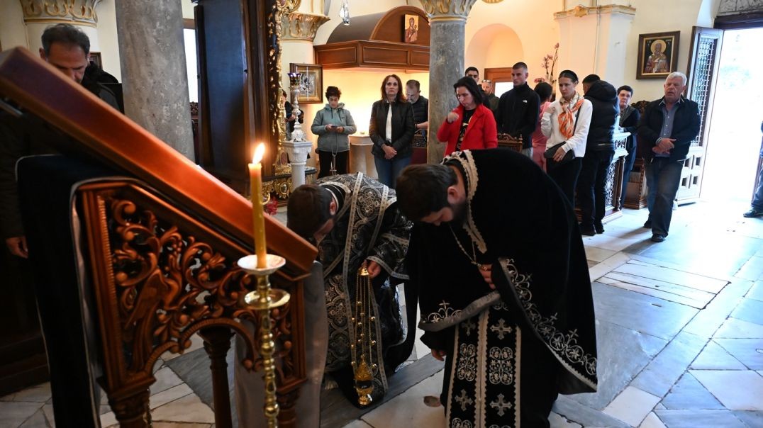 ⁣Holy Week & Easter in Mykonos: Ακολουθία του Νιπτήρος στην Ι.Μ. Παναγίας Τουρλιανής [Video]